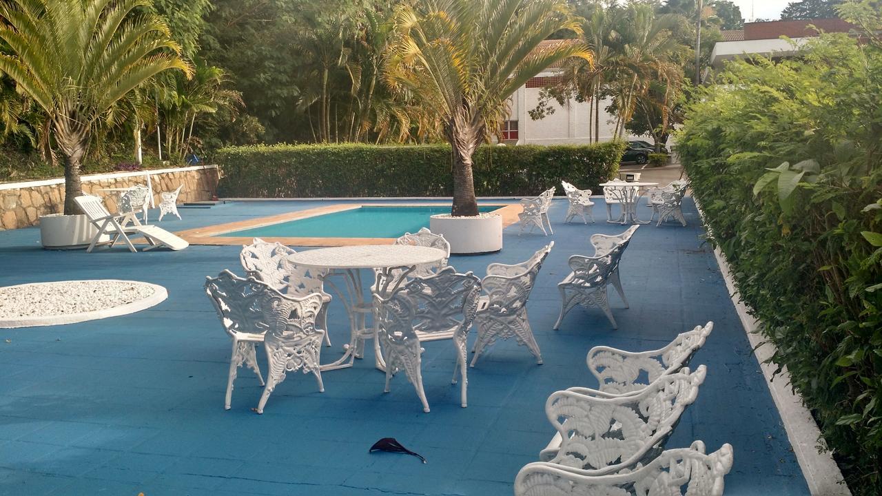 Hotel Lago Azul Louveira Luaran gambar