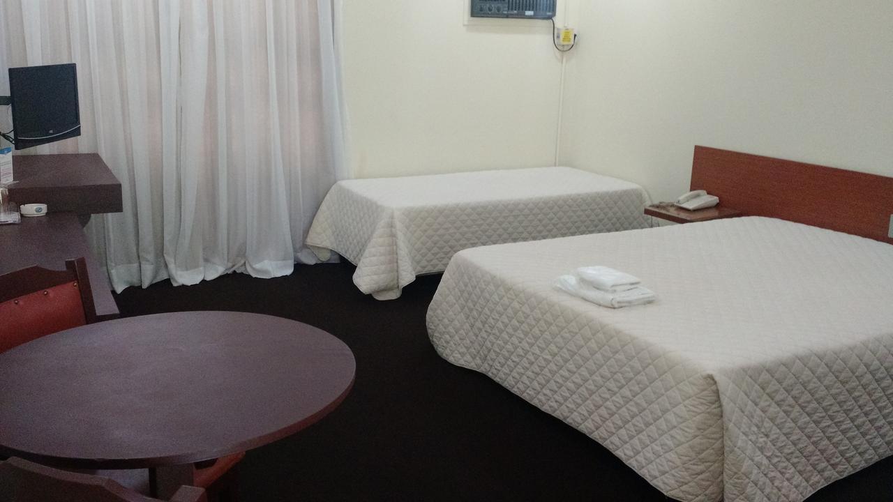 Hotel Lago Azul Louveira Luaran gambar